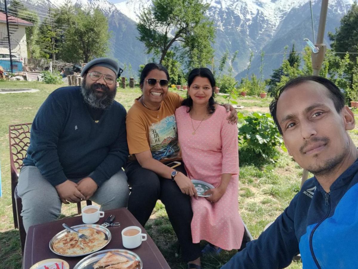 Silk Route Home Stay Kalpa Exteriör bild